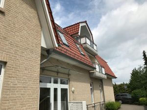 intro_slider10_haus_aussen_balkon_300x225